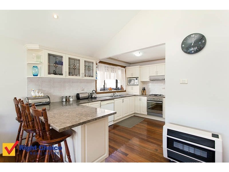 30 Minda Crescent, Oak Flats NSW 2529