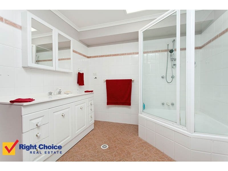 30 Minda Crescent, Oak Flats NSW 2529