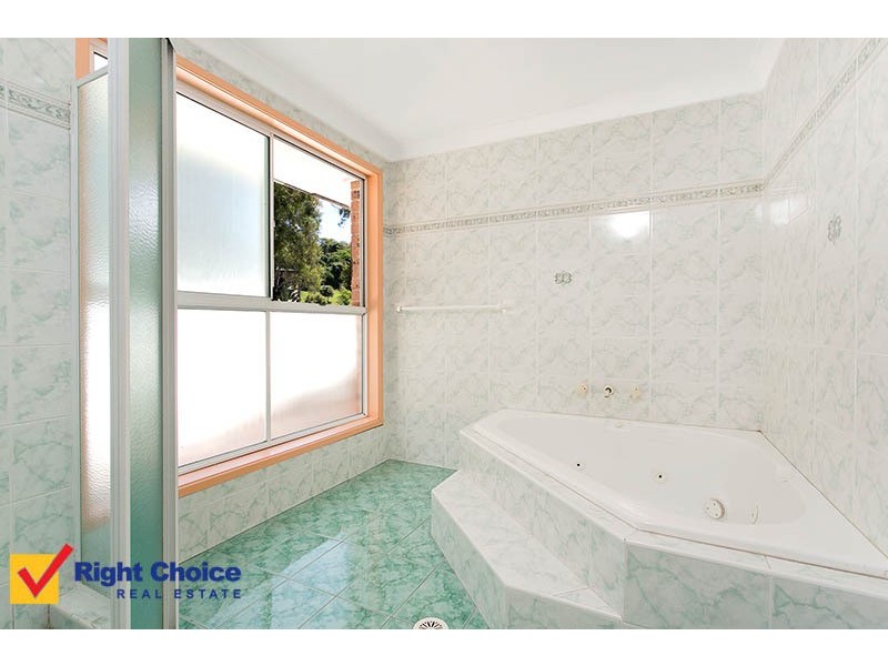 10 Burnett Place, Albion Park NSW 2527