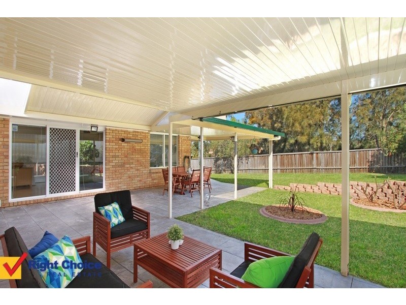 8 Swan Place, Albion Park NSW 2527