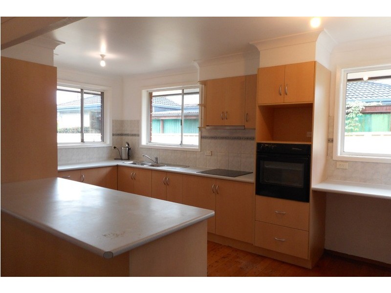 56 The Esplanade, Oak Flats NSW 2529