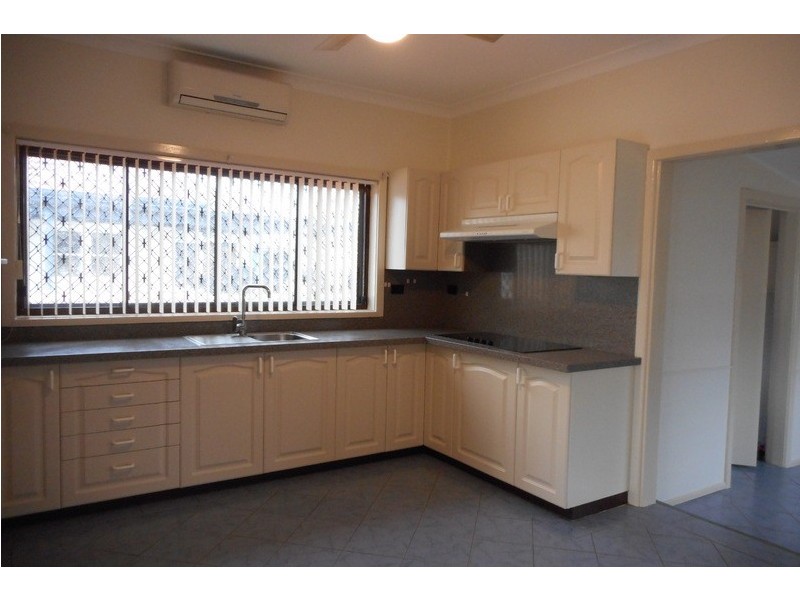 38 Kurrajong Street, Windang NSW 2528