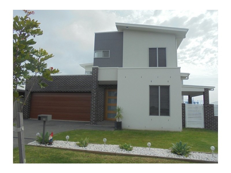 33 Shallows Drive, Shell Cove NSW 2529