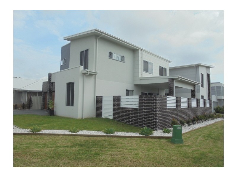 33 Shallows Drive, Shell Cove NSW 2529