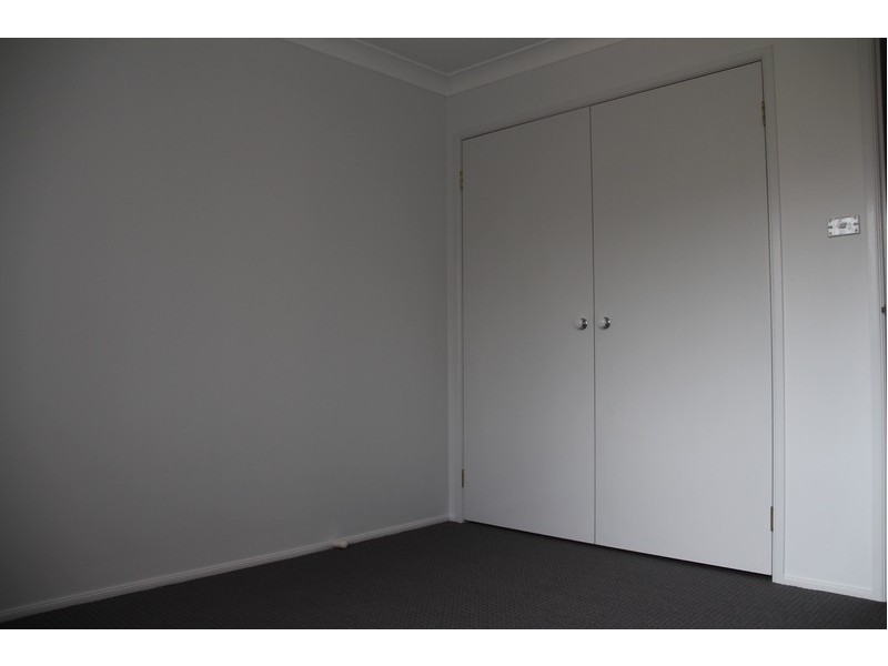 2/11 Narran Way, Flinders NSW 2529