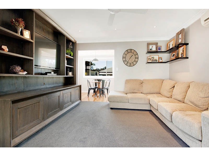 11 Brigadoon Circuit, Oak Flats NSW 2529