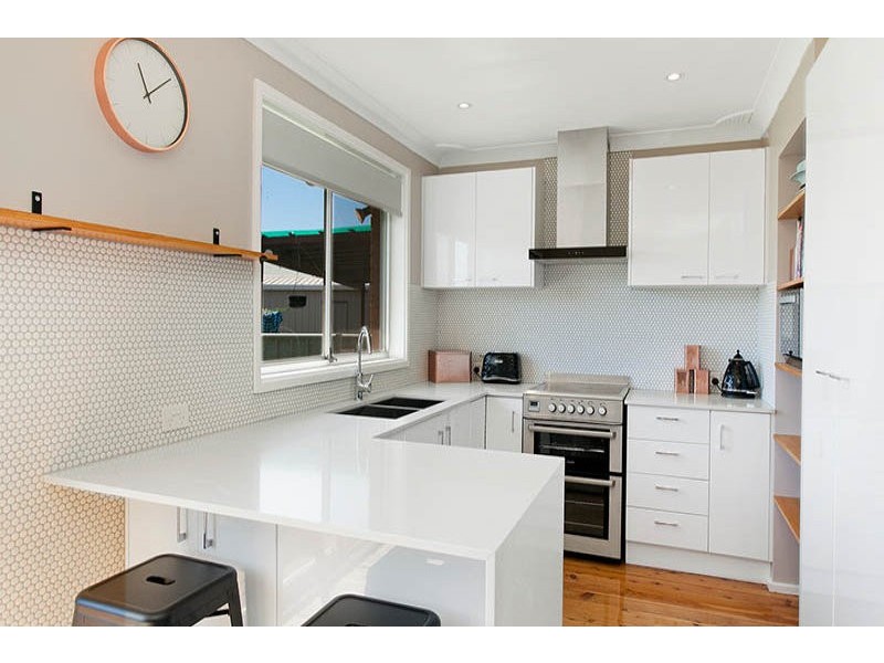 11 Brigadoon Circuit, Oak Flats NSW 2529