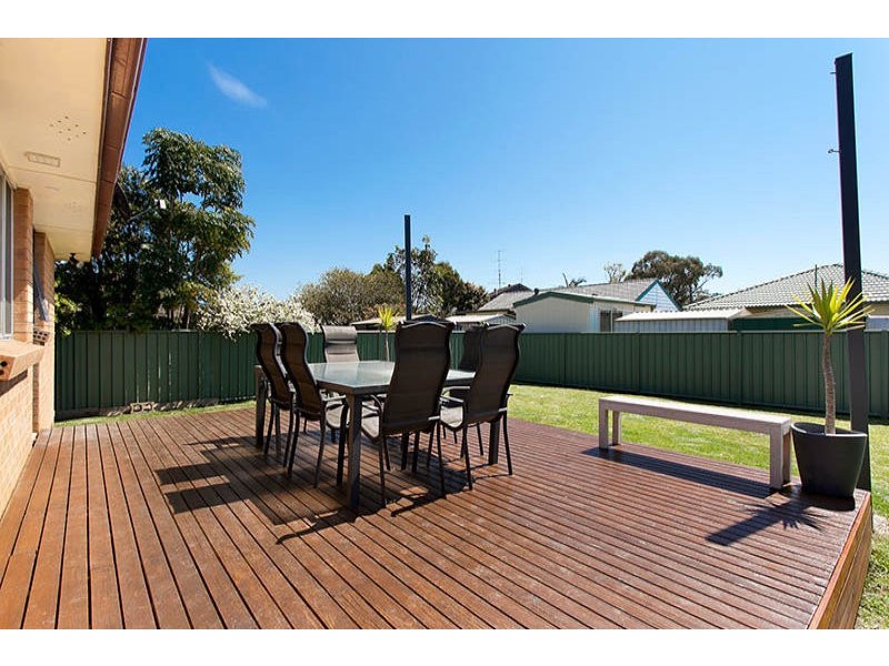 11 Brigadoon Circuit, Oak Flats NSW 2529