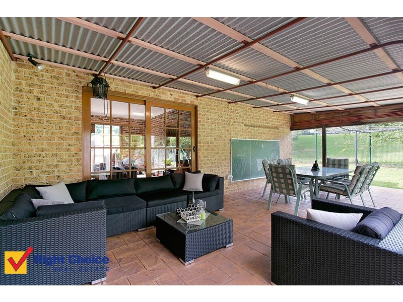 12 Allinga Drive, Oak Flats NSW 2529