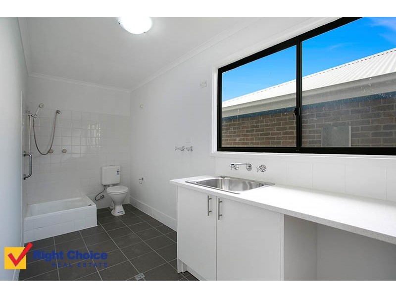 1/347 Princes Highway, Albion Park Rail NSW 2527