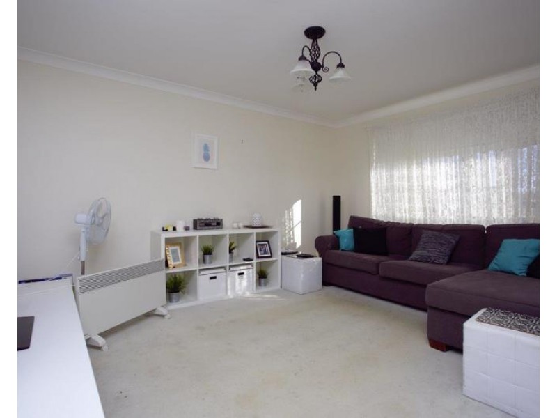 11 Candlebark Street, Albion Park Rail NSW 2527