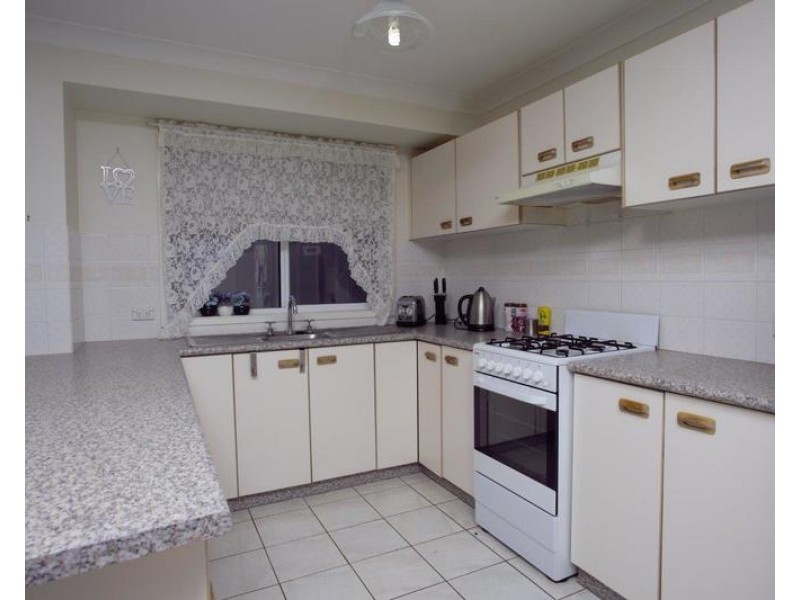 11 Candlebark Street, Albion Park Rail NSW 2527