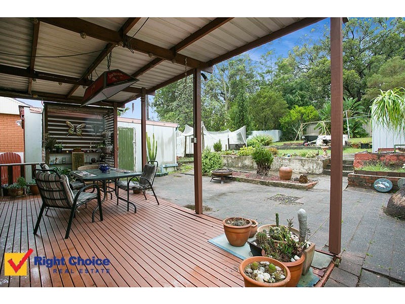 66 Lake Entrance Road, Oak Flats NSW 2529