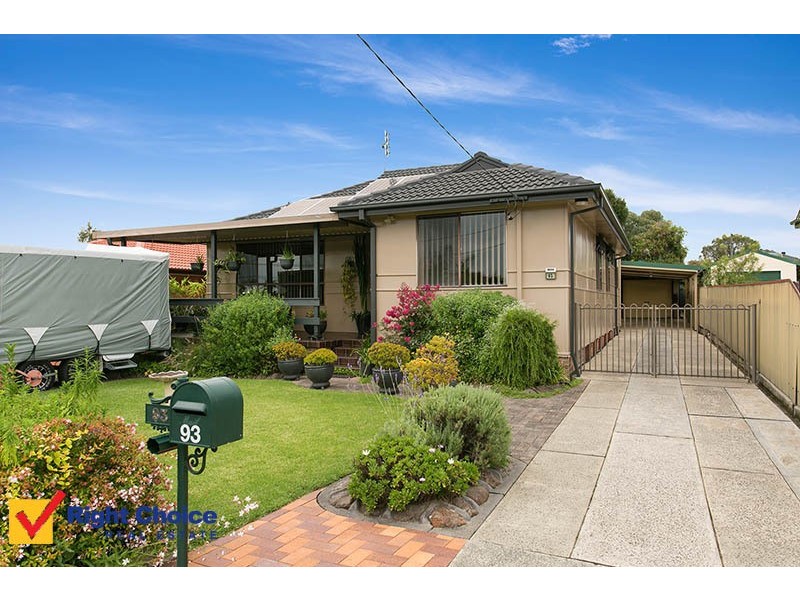 93 Deakin Street, Oak Flats NSW 2529