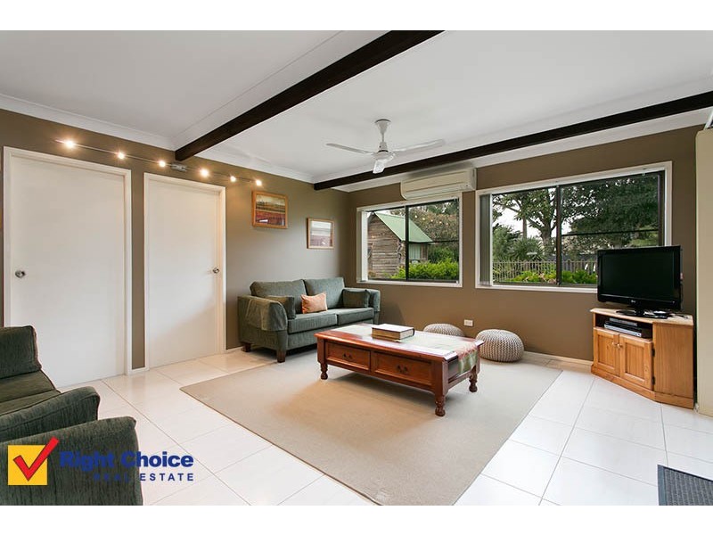 93 Deakin Street, Oak Flats NSW 2529