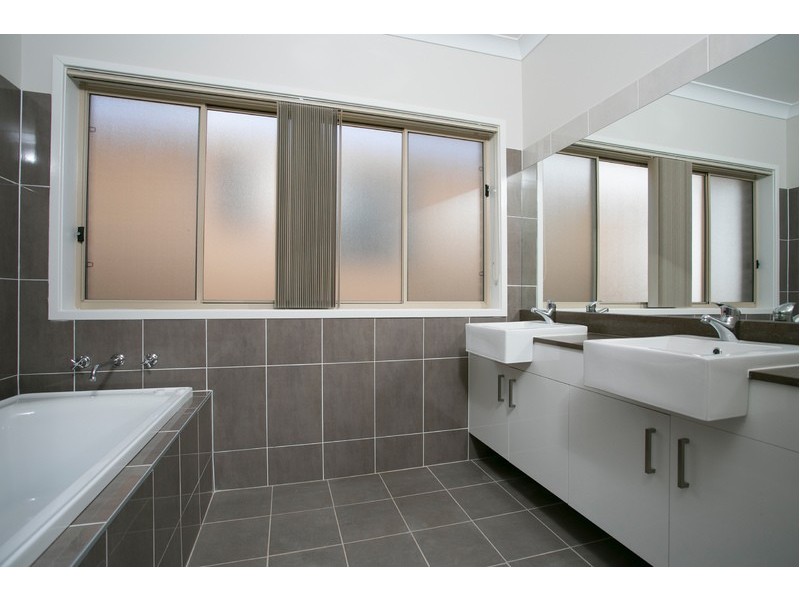 8 Killalea Drive, Shell Cove NSW 2529