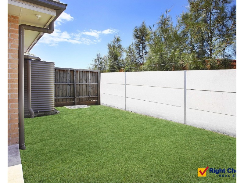 27 Churchill Circuit, Barrack Heights NSW 2528