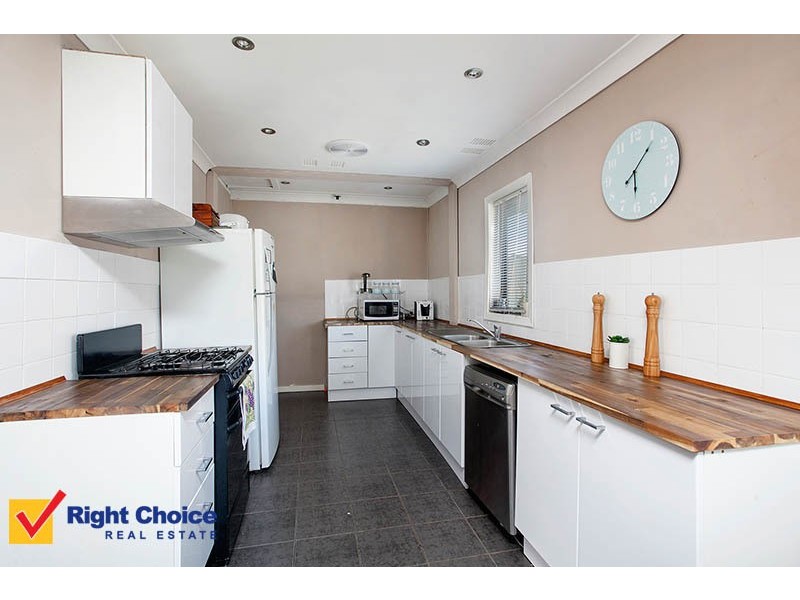 11 Glenora Place, Koonawarra NSW 2530