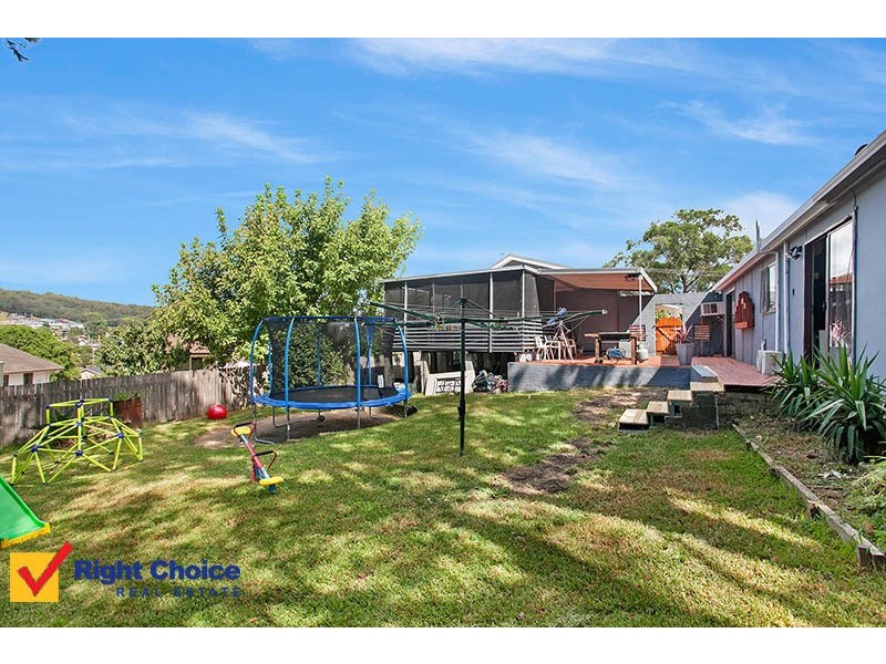 11 Glenora Place, Koonawarra NSW 2530