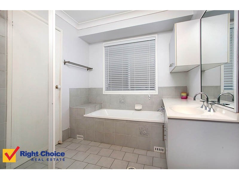 12 Murray Close, Albion Park NSW 2527