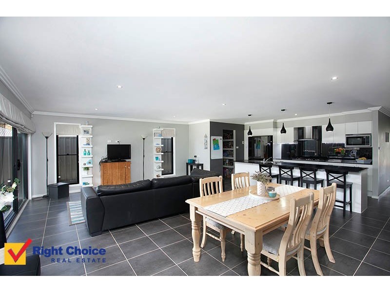 12 Sandy Bay Avenue, Haywards Bay NSW 2530