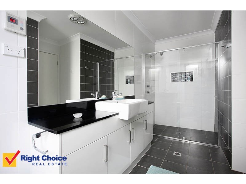 12 Sandy Bay Avenue, Haywards Bay NSW 2530