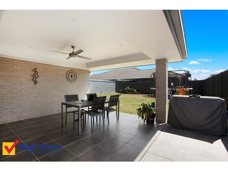 12 Sandy Bay Avenue, Haywards Bay NSW 2530
