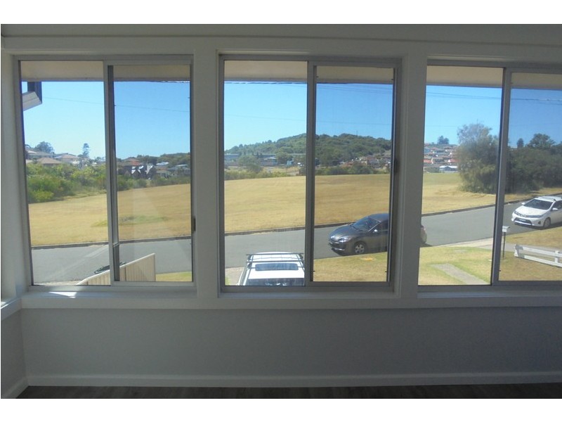28 Tobruk Avenue, Port Kembla NSW 2505