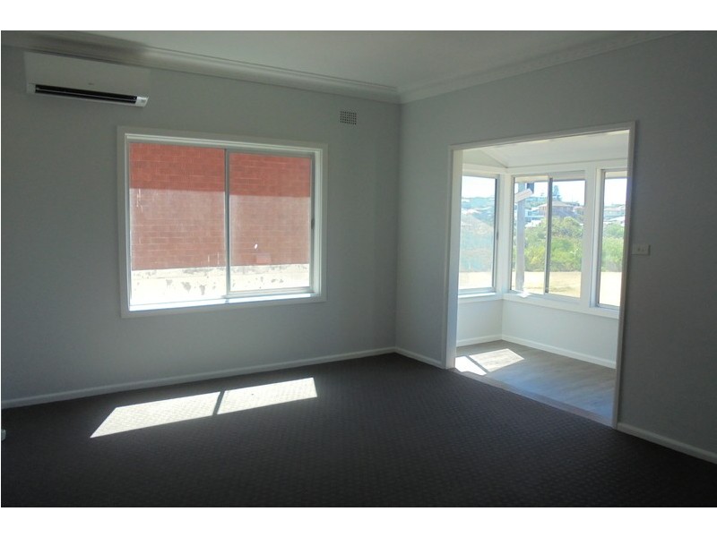 28 Tobruk Avenue, Port Kembla NSW 2505