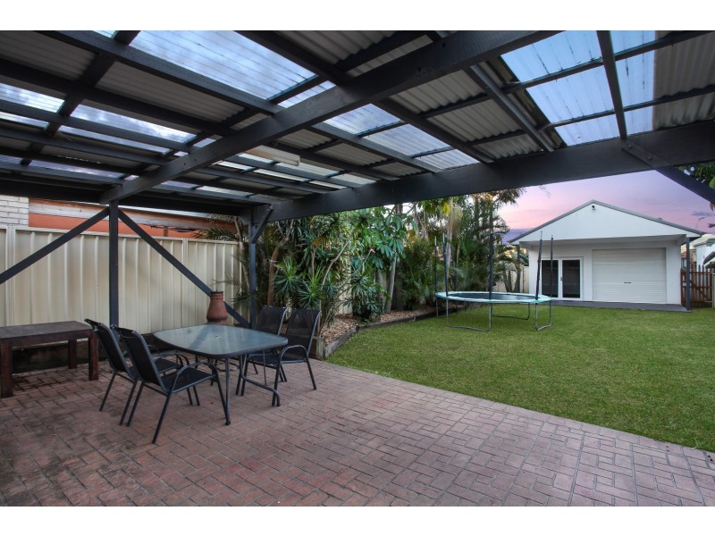 22 Park Road, Lake Illawarra NSW 2528