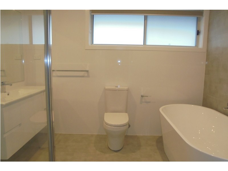 106 Haywards Bay Drive, Haywards Bay NSW 2530