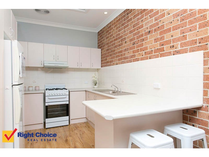 2/31 Gloucester Circuit, Albion Park NSW 2527