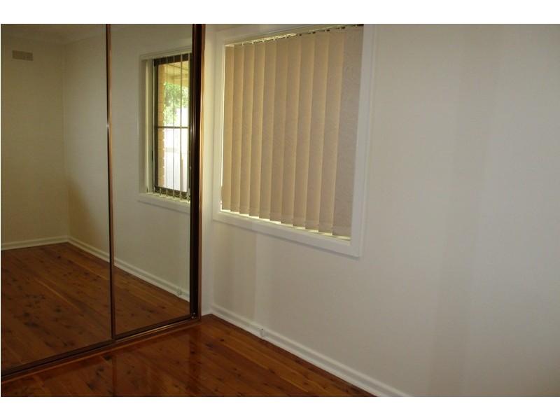 42 Thomas Street, Lake Illawarra NSW 2528