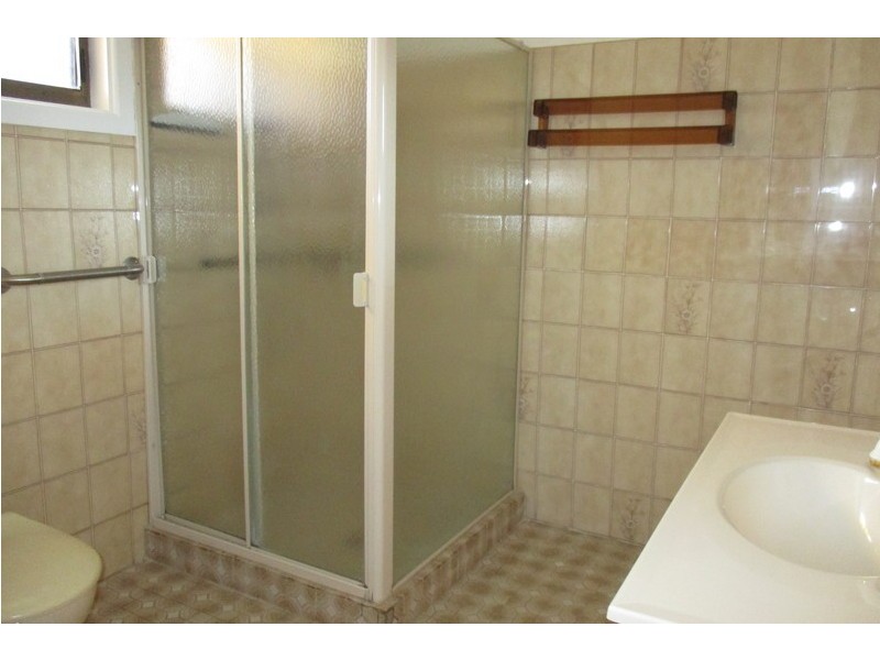 42 Thomas Street, Lake Illawarra NSW 2528