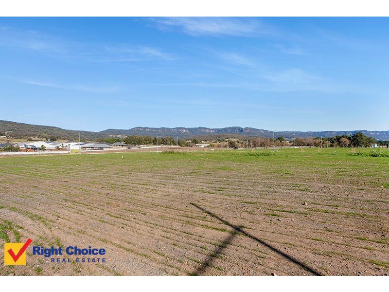 4 Pasture Way, Calderwood NSW 2527