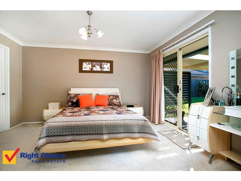 8 Athanlin Place, Haywards Bay NSW 2530