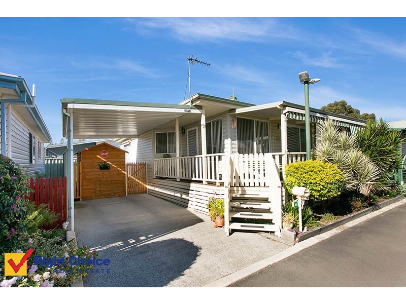 61 Angophora Crescent, Kanahooka NSW 2530