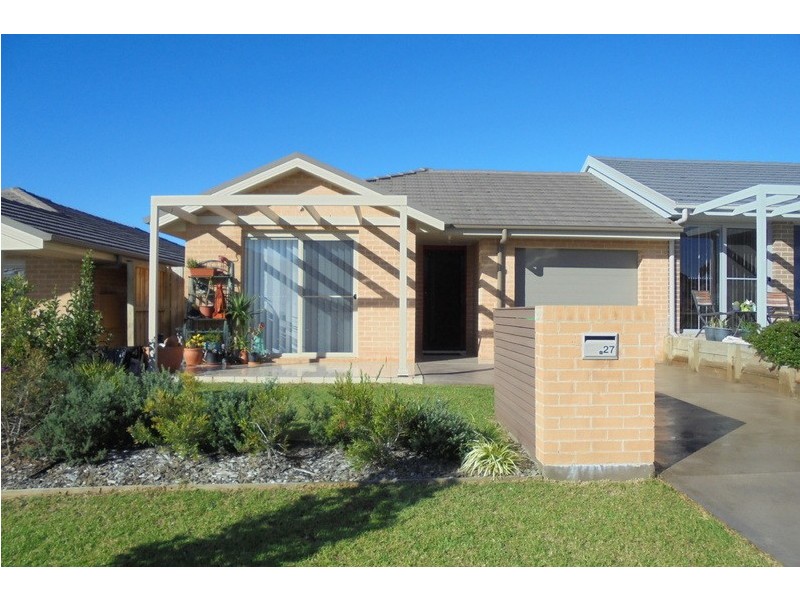 27 Churchill Circuit, Barrack Heights NSW 2528