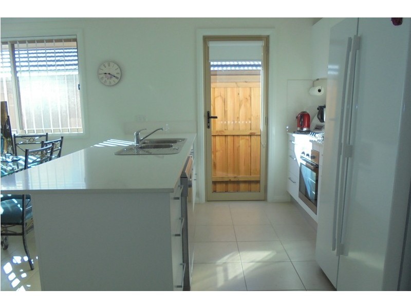 27 Churchill Circuit, Barrack Heights NSW 2528