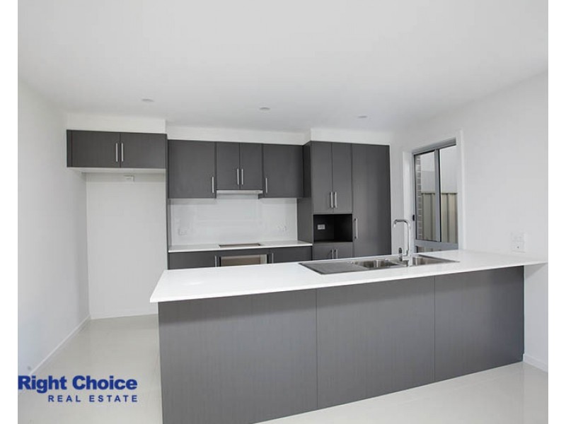 17 Headwater Place, Albion Park NSW 2527