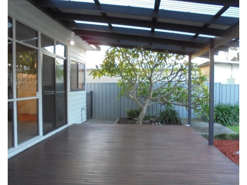 17 Buroo Street, Albion Park Rail NSW 2527