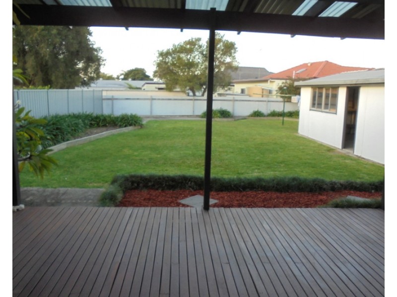 17 Buroo Street, Albion Park Rail NSW 2527