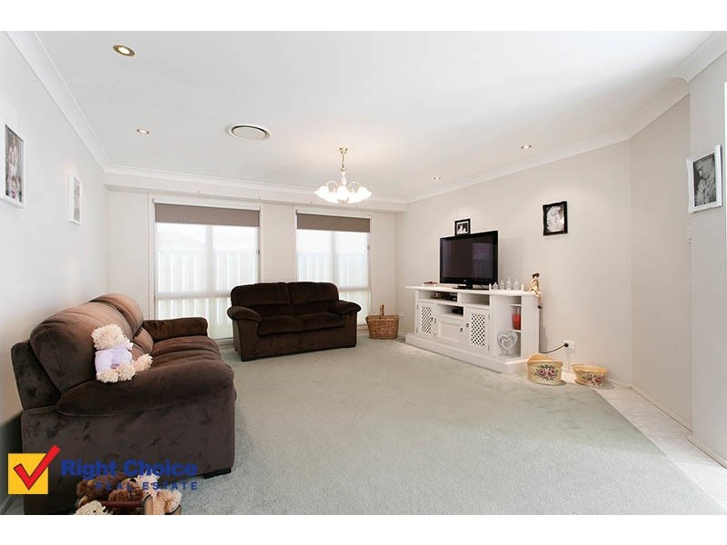 8 Helena Place, Albion Park NSW 2527