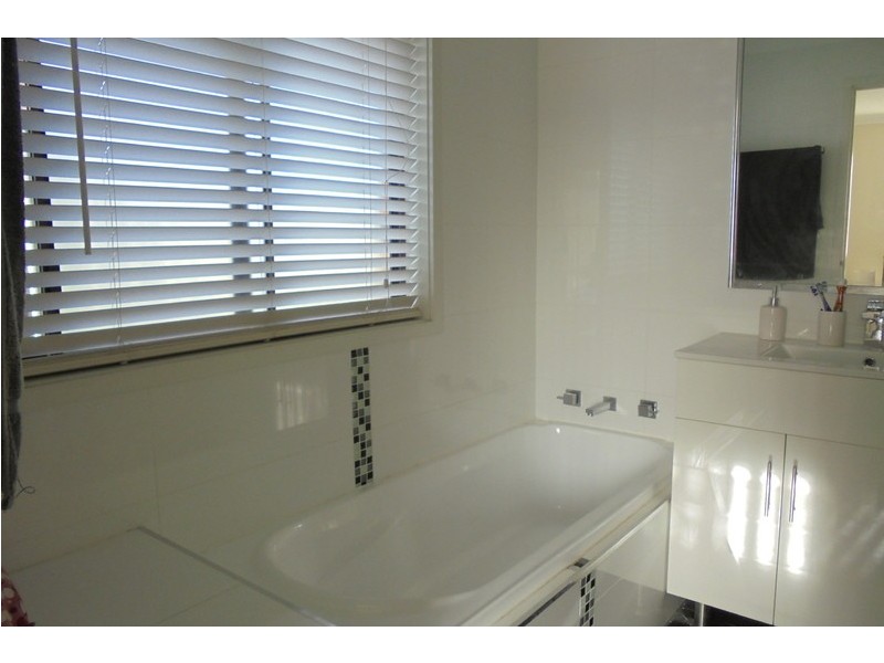 3 Barcoo Circuit, Albion Park NSW 2527