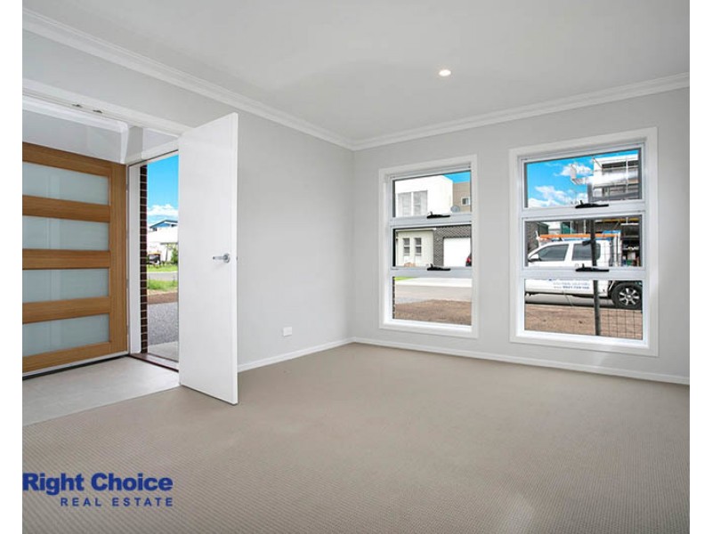 8 Red Sands Avenue, Shell Cove NSW 2529