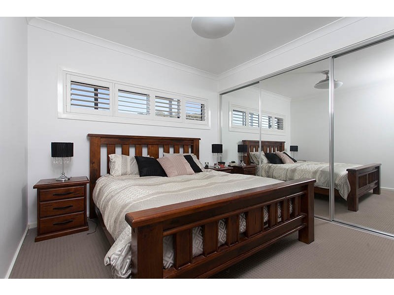 2/78 Esperance Drive, Albion Park NSW 2527