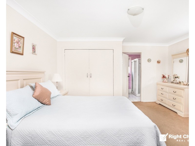 16 The Esplanade, Oak Flats NSW 2529