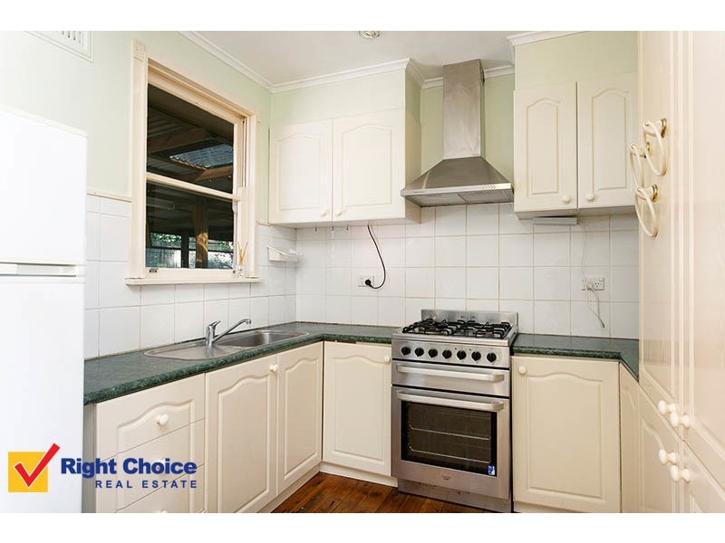 37 Day Street, Lake Illawarra NSW 2528