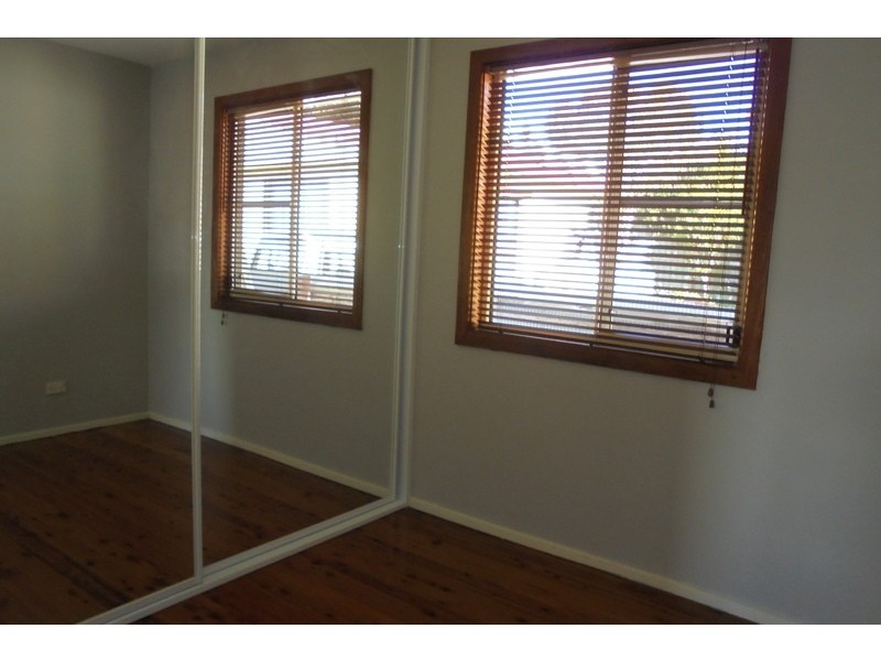 32 The Expressway, Albion Park NSW 2527