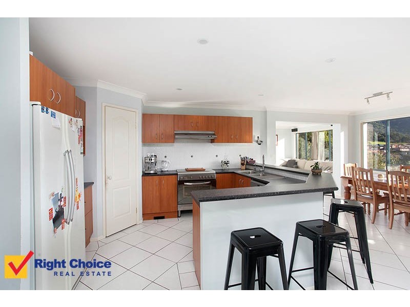 8 Ashton Close, Albion Park NSW 2527